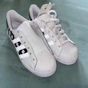 Adidas superstar she’ll tops